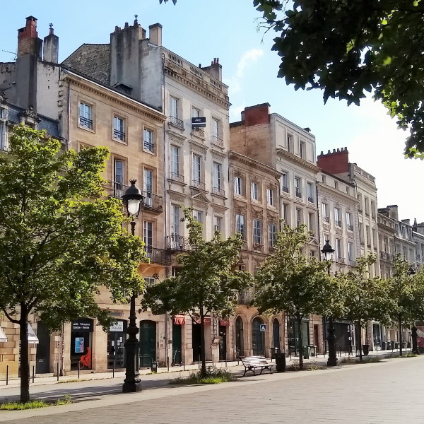 Bordeaux: A Neighbourhood Guide